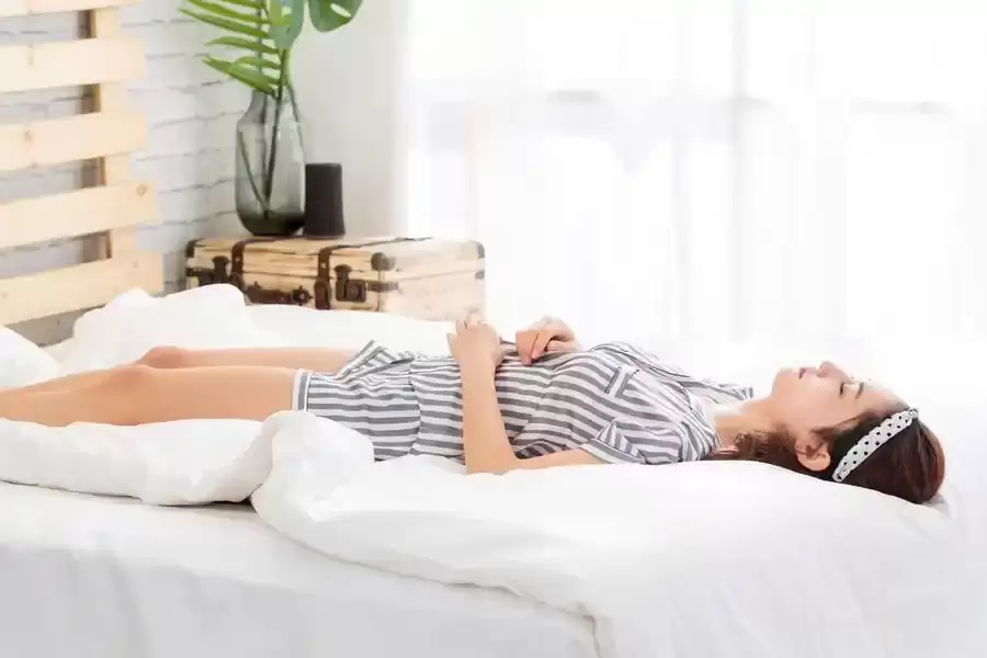 睡觉头东脚西是大忌吗？真相其实没那么绝对