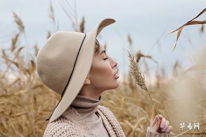 白月光与朱砂痣什么意思？朱砂痣长什么样子