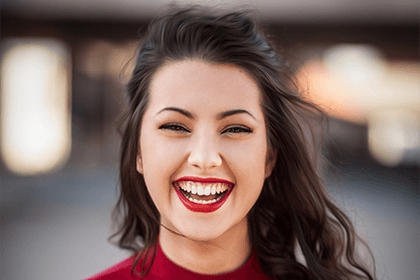 女人左鼻鼻翼旁边有痣好不好？哪里有痣的女人嫁得好？