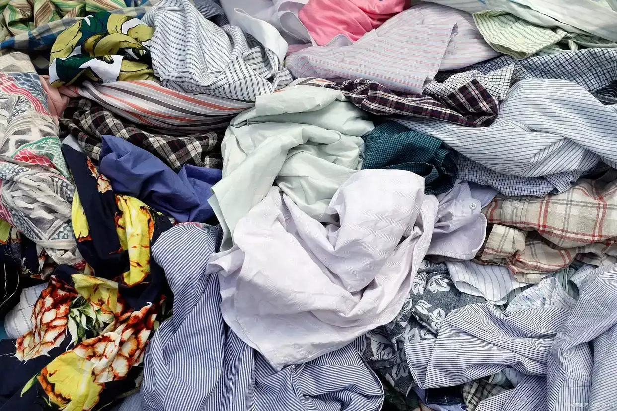 送人旧衣服对谁不好？别踩这几个坑