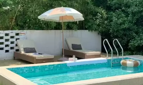 梦见游泳池，暗藏情感与运势的深层预兆