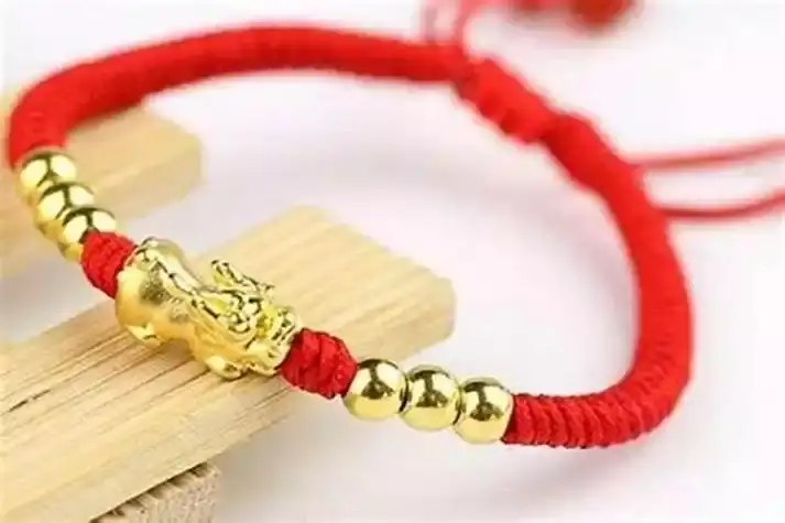 犯太岁戴红绳还是黄金？化解运势不顺的方法