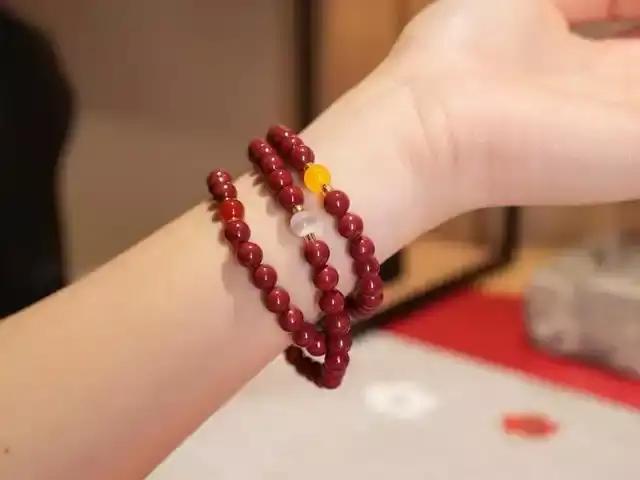 5大生肖不宜戴朱砂，佩戴不当可能导致运势逆转