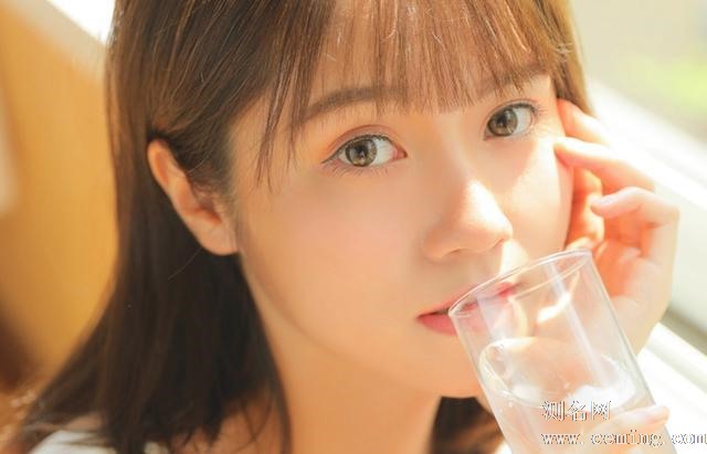 巨蟹女喜欢一个人的表现