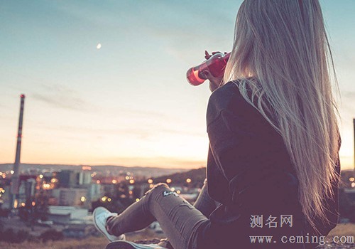 水瓶座的爱情分析 Ta想要怎样的灵魂伴侣