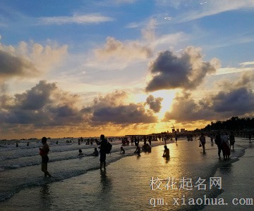 新浪访谈-从木星入巨蟹谈2013年下半年运势