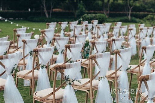 两个新娘100天不能见面 婚期太近互不参加