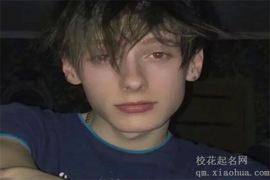 分析能力最强的星座女