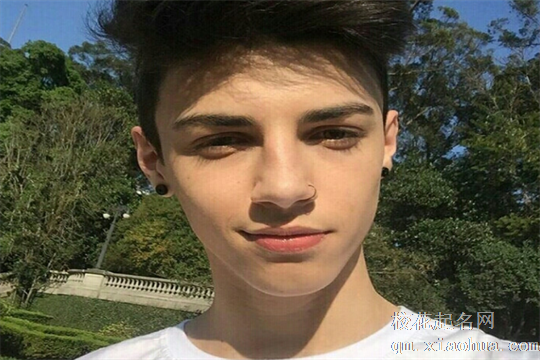 低调美丽优秀的星座女