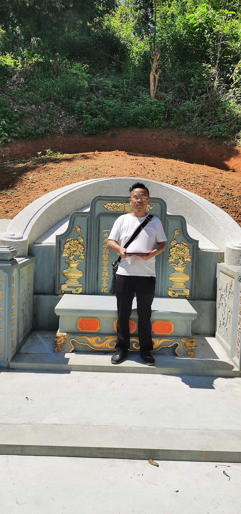 阴宅墓地寻找吉穴有什么原则？