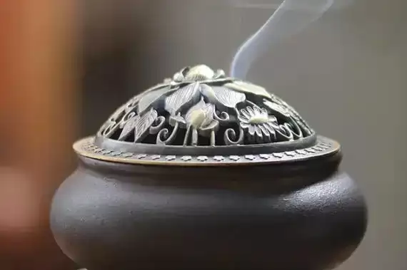 香炉里放什么旺财，五种好物各有作用