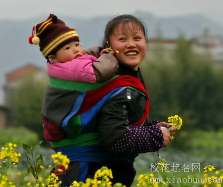 梦见背小孩