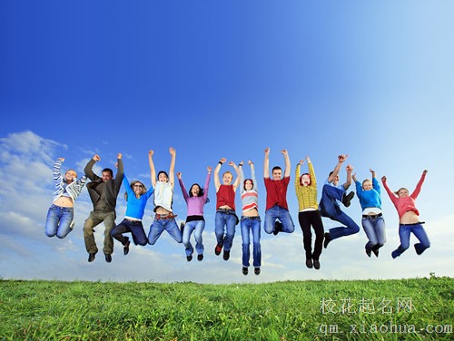 梦见很多人 人多