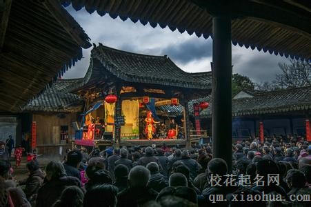 梦见看戏 听戏周公解梦，梦见看戏 听戏是什么意思？