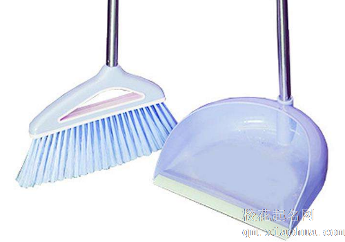 梦见扫地是什么意思 女人梦见是什么预兆