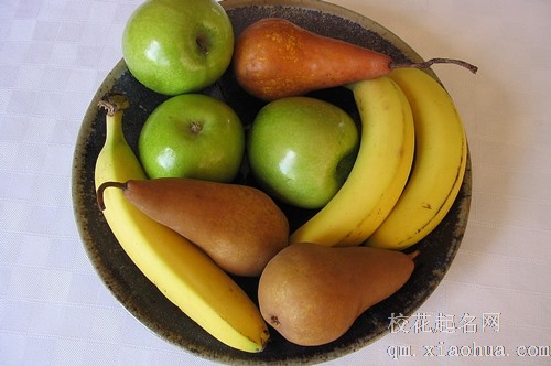 梦见女友在梨田