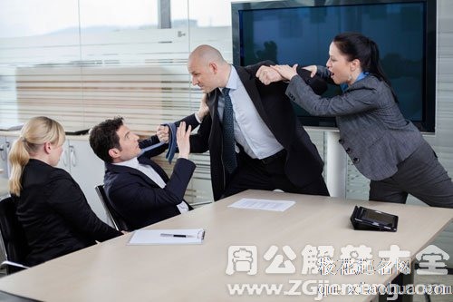梦见有人要打我我在反抗