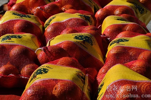 梦见满地的橘子和香蕉