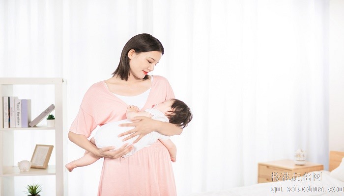 怀孕梦见抱别人的女儿