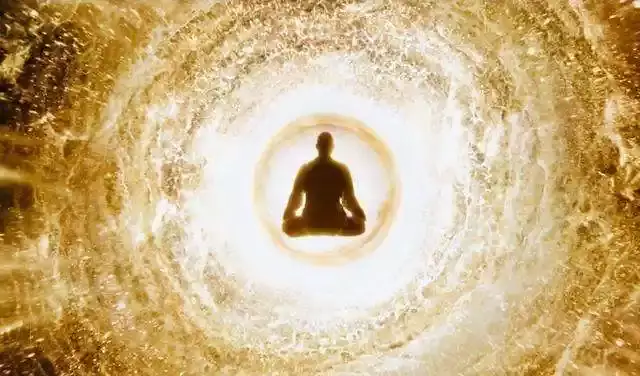 青灯古佛下的超脱与心灵涅槃