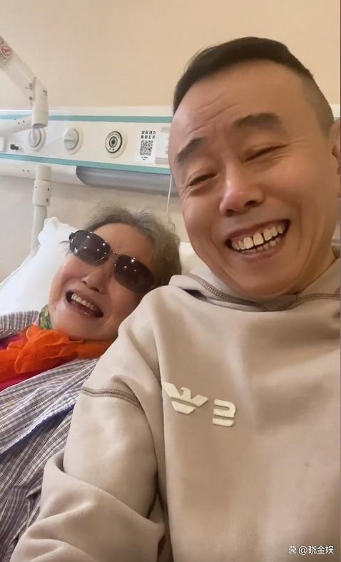 潘长江自曝一岁半和爸爸同台