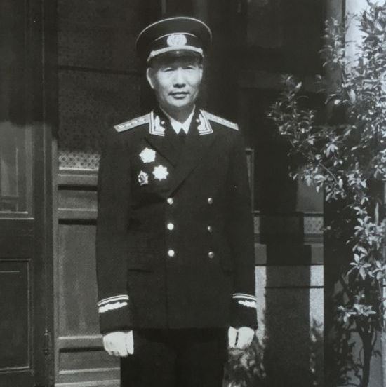 原创第四野战军，下辖四个兵团，为何只有第12兵团司令员是大将军衔