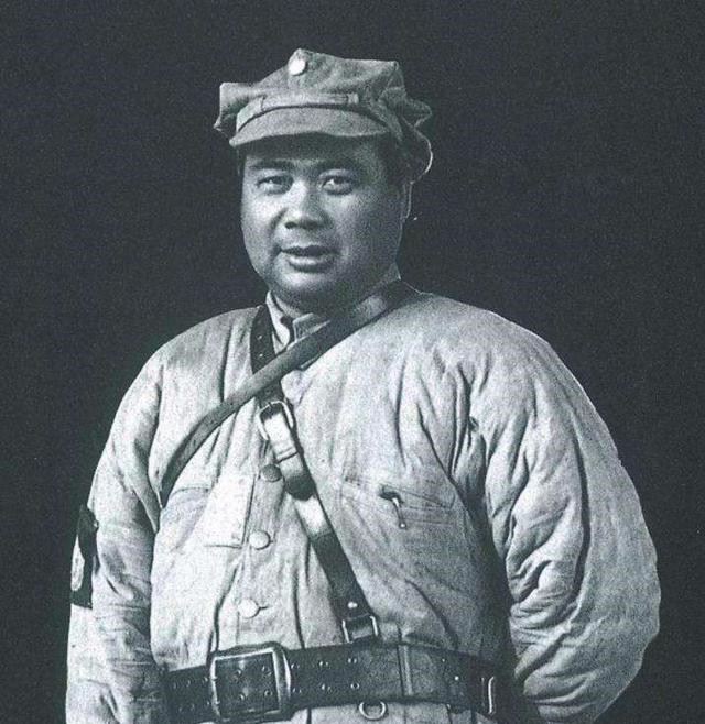 曾拥有世界上最大的私人军队,却惨死在海上,该怎么评价冯玉祥?