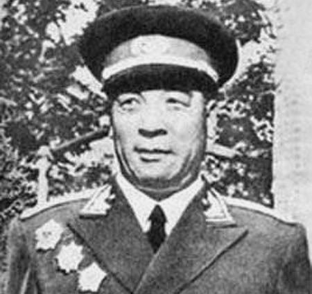 原创他应该授开国中将，却因犯过错误，到第二年才补授中将