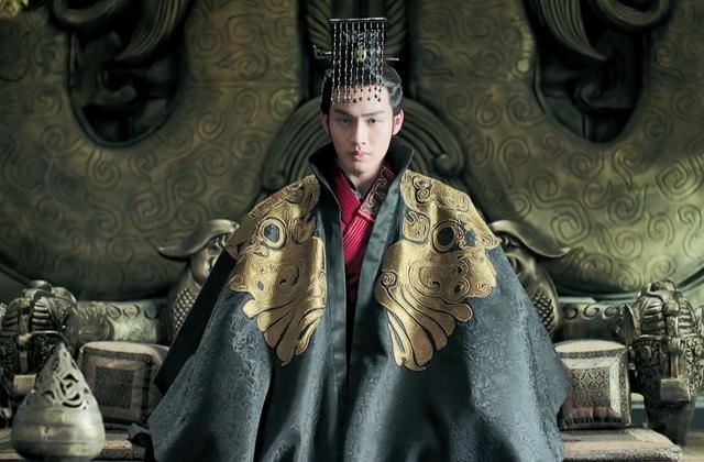 原创秦始皇只比刘邦大3岁，为何总感觉两人不在同一个时代呢？