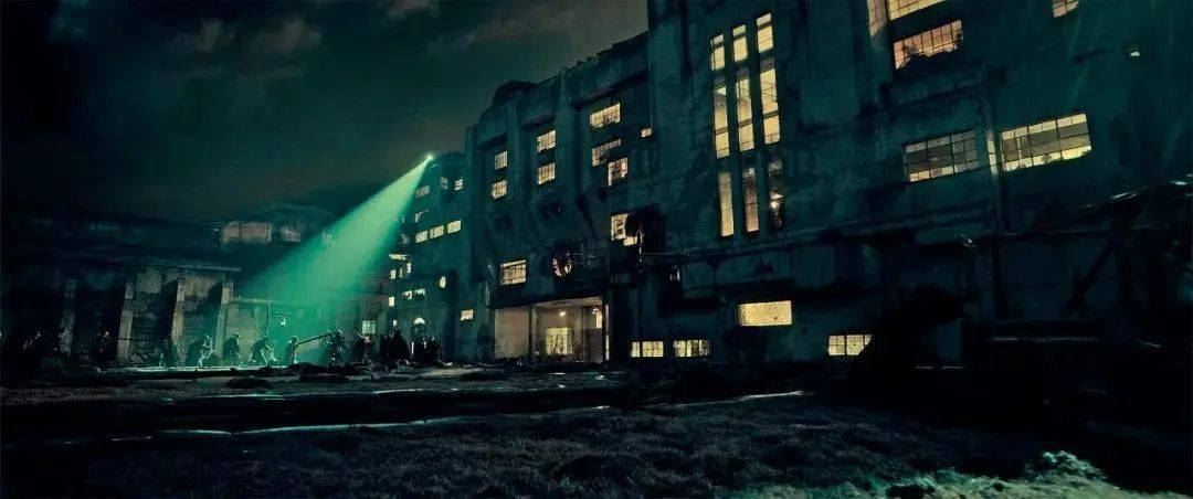 电影《八佰》：5000日军为何攻不下452人坚守的四行仓库？竟是忌惮这个