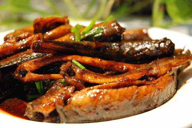 泥鳅的做法怎么杀泥鳅