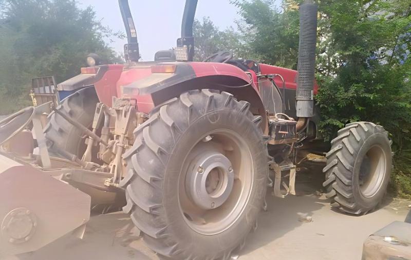 拖拉机冒白烟是什么情况造成的？