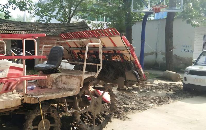 农机维修，如何巧除机油细滤器内的污物？