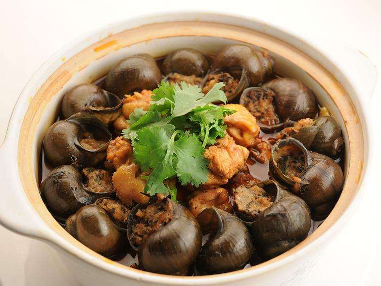 田螺鸡煲的做法