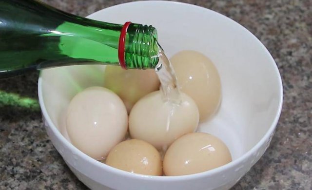 怎么用白酒来腌制鸡蛋呢，怎么用白酒来腌制鸡蛋好吃 