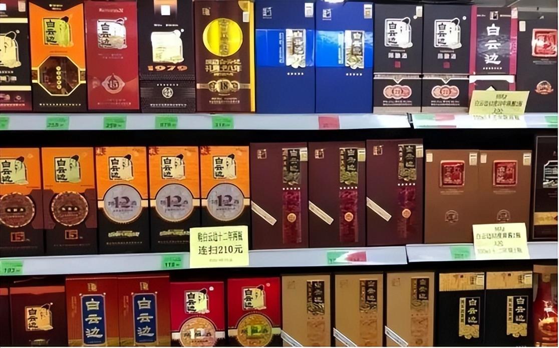 白酒产量逐年下降：白酒辉煌不再，只有业界老大茅台依然坚挺？ 