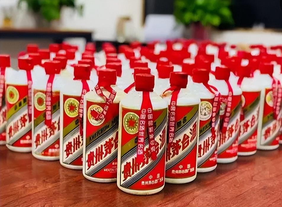 为什么茅台镇的人很少喝茅台酒？听听本地人怎么说