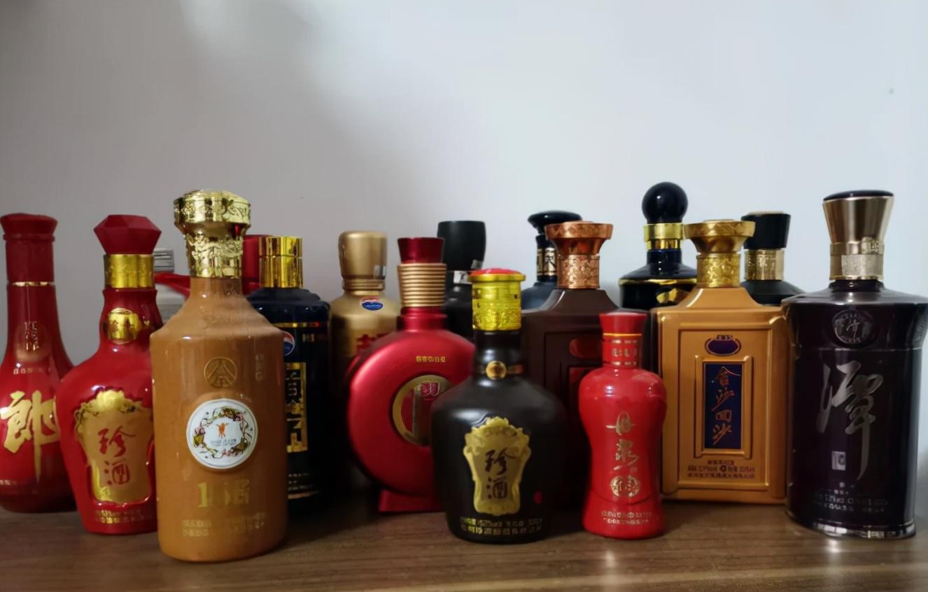 过年推荐喝的好酒，品鉴3款区间在300~500元的酱酒 