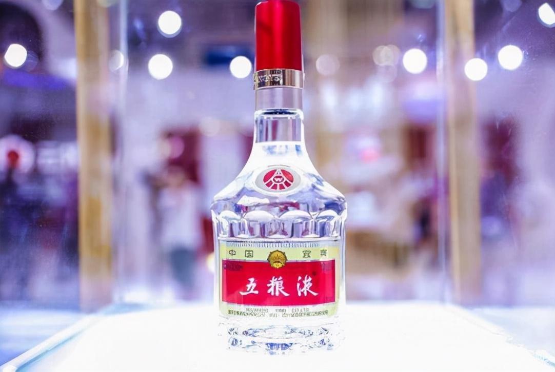 二百多的浓香型白酒推荐，酒质不输五粮液，浓香酒腻子都爱喝 