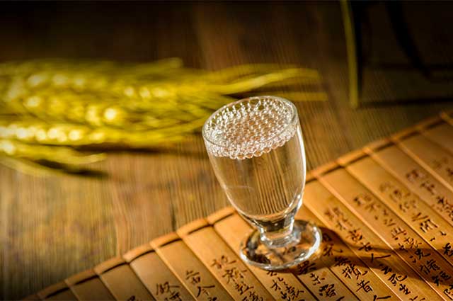 高度白酒和低度白酒有什么不同吗，高度白酒和低度白酒有什么区别