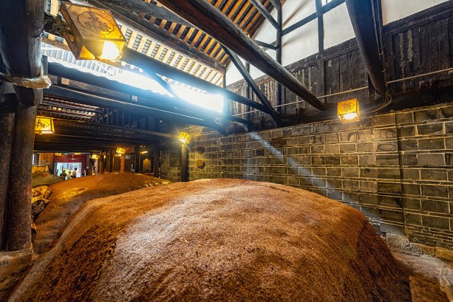 红星二锅头壶装酒 