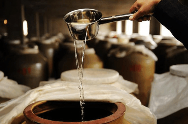 白酒香型是如何形成的，白酒的五种主要香型是什么