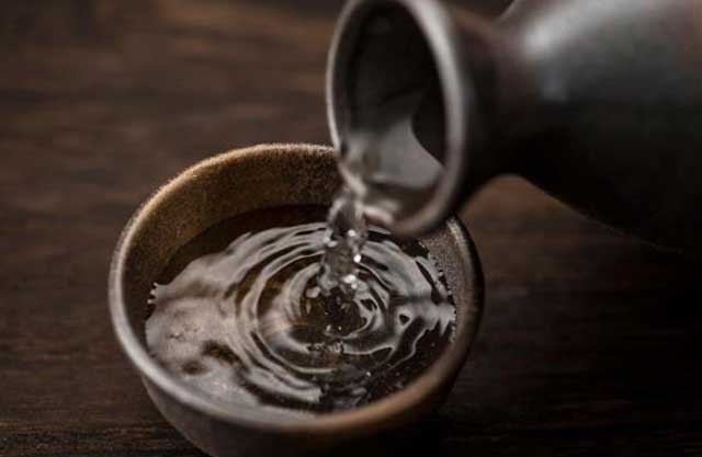 白酒倒出来几天了还能喝吗？ 
