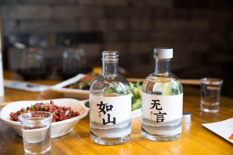 茅台是不是都是酱香型，茅台是不是都是酱香型白酒