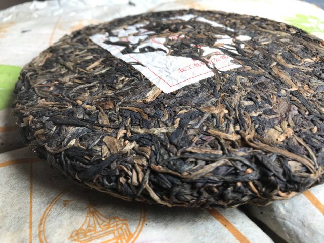 陈升号老班章：揭秘普洱茶十大名牌之冠，品味非凡的茶韵魅力