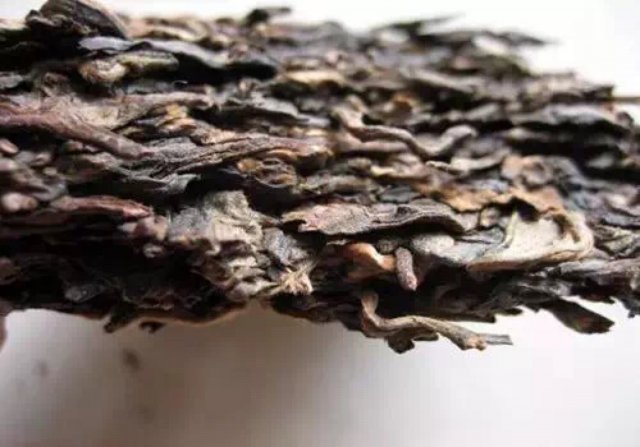 2024年老班章古树茶价格一览：揭秘普洱茶山头原料最新排名 