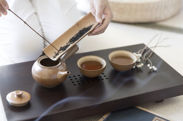 科学揭秘：长期陈放的茶叶，究竟还能喝吗