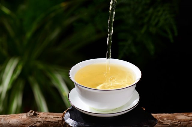 糯米香茶叶是不是添加的香精呢，糯米香型的茶叶有几种