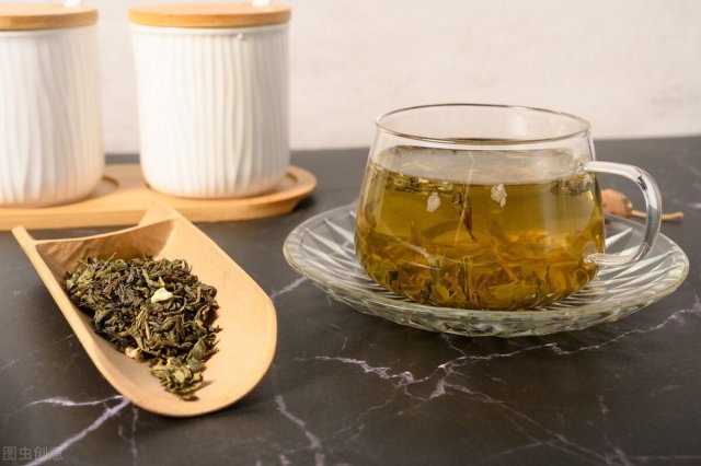 喝绿茶的最佳时间和攀忌，喝绿茶最佳时间和方法