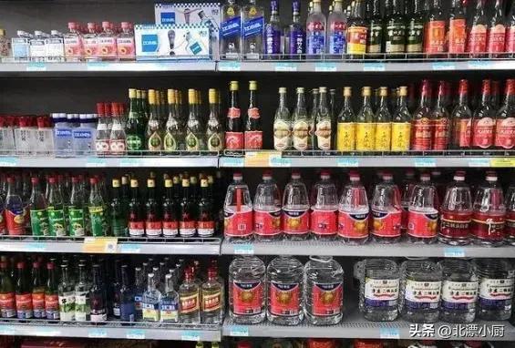 三年前在网络上流行的三种白酒，其实就是用酒精“勾兑”出来的酒。 建议了解一下